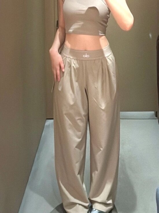ALO Yoga Pants - NWT Gravel ALO Yoga 🥐 Women’s Relaxed Wide Leg  Pants ☁️ Regular | Authentic